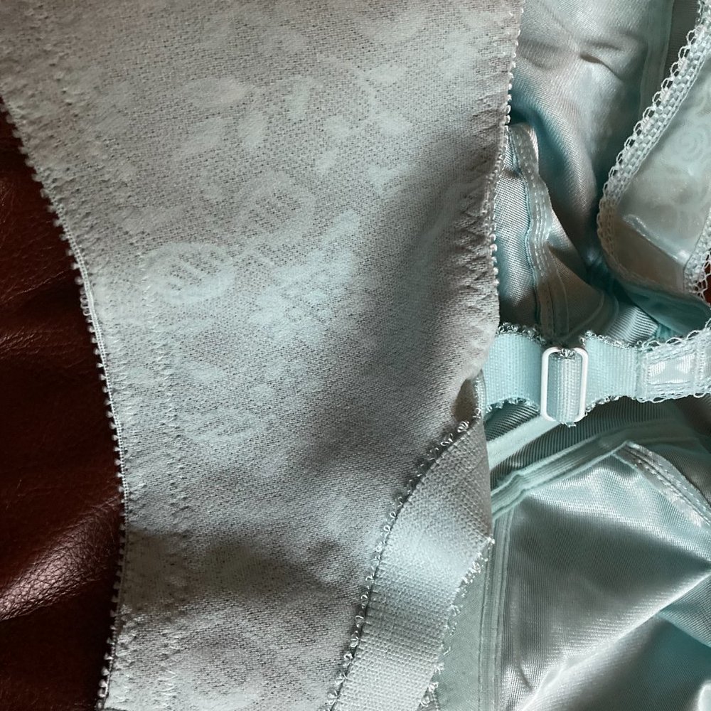 NWT Playtex Wirefree Bra 40D Seafoam - Picture 9 of 13